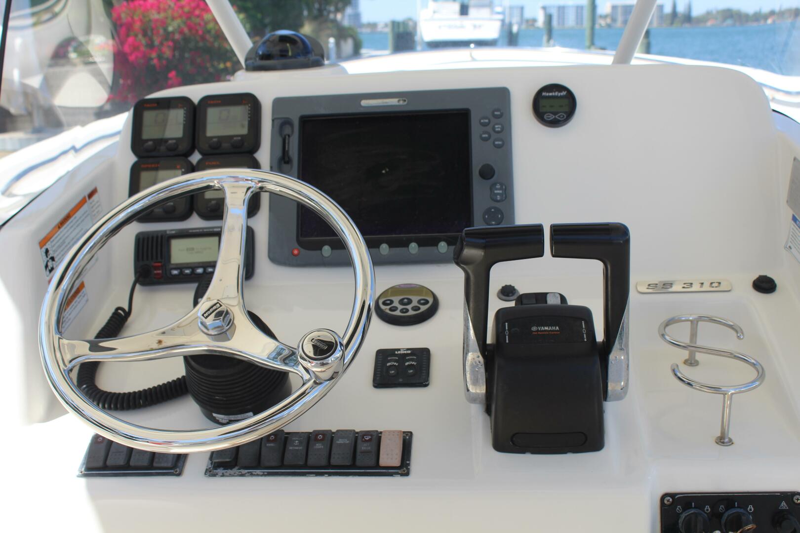 2008 Pursuit 3100 Sport - Image 20