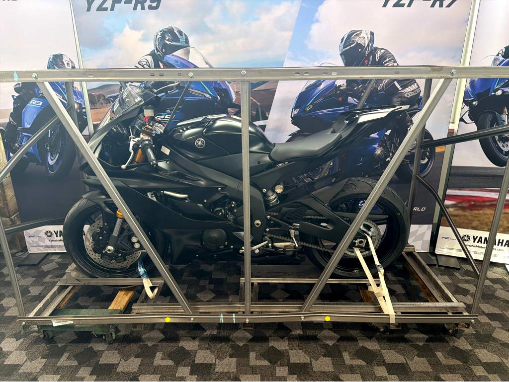 2026 Yamaha R6 RACE - Image 1