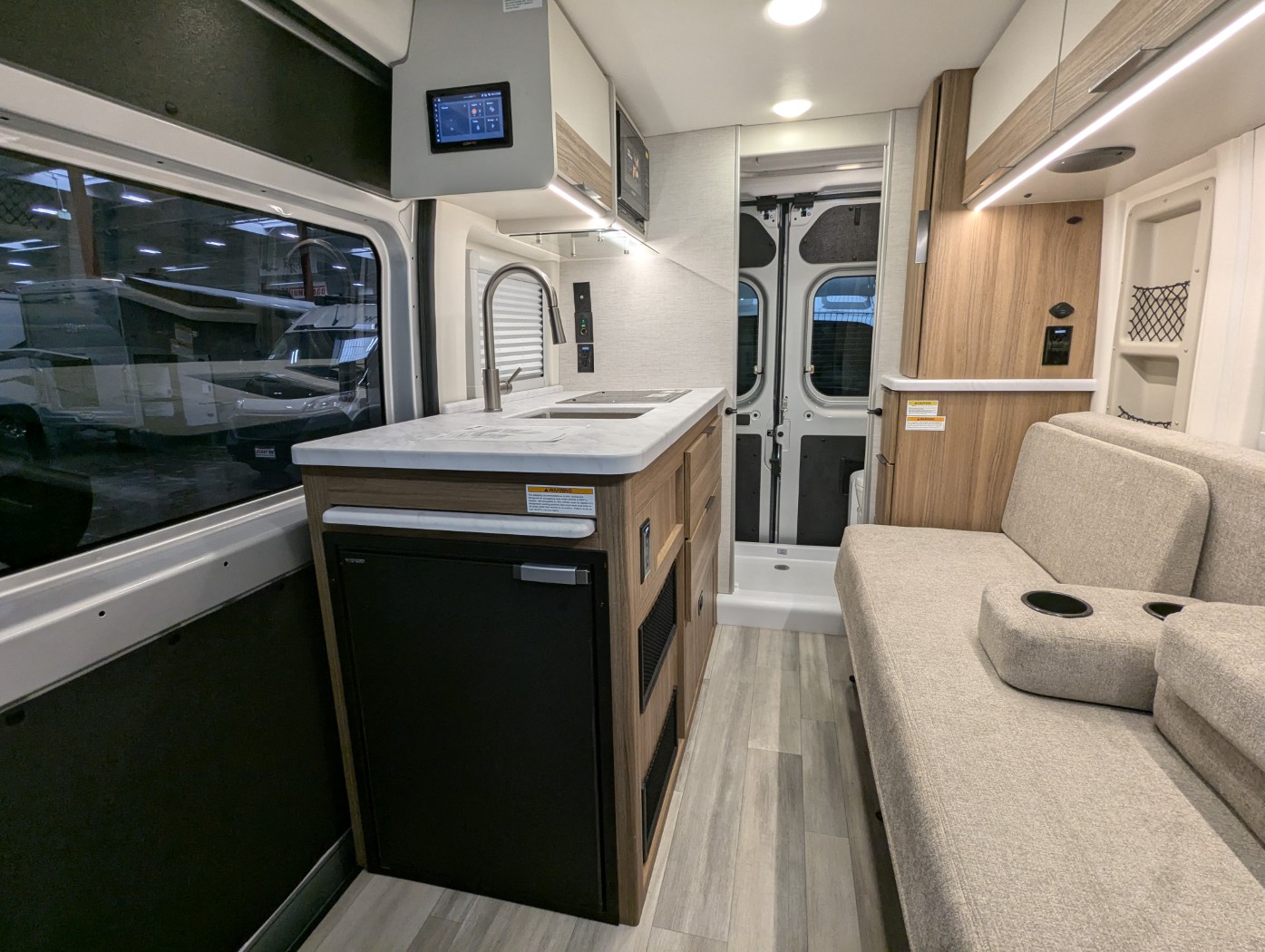 2027 Thor Motor Coach Rize Sport 18M - Image 17
