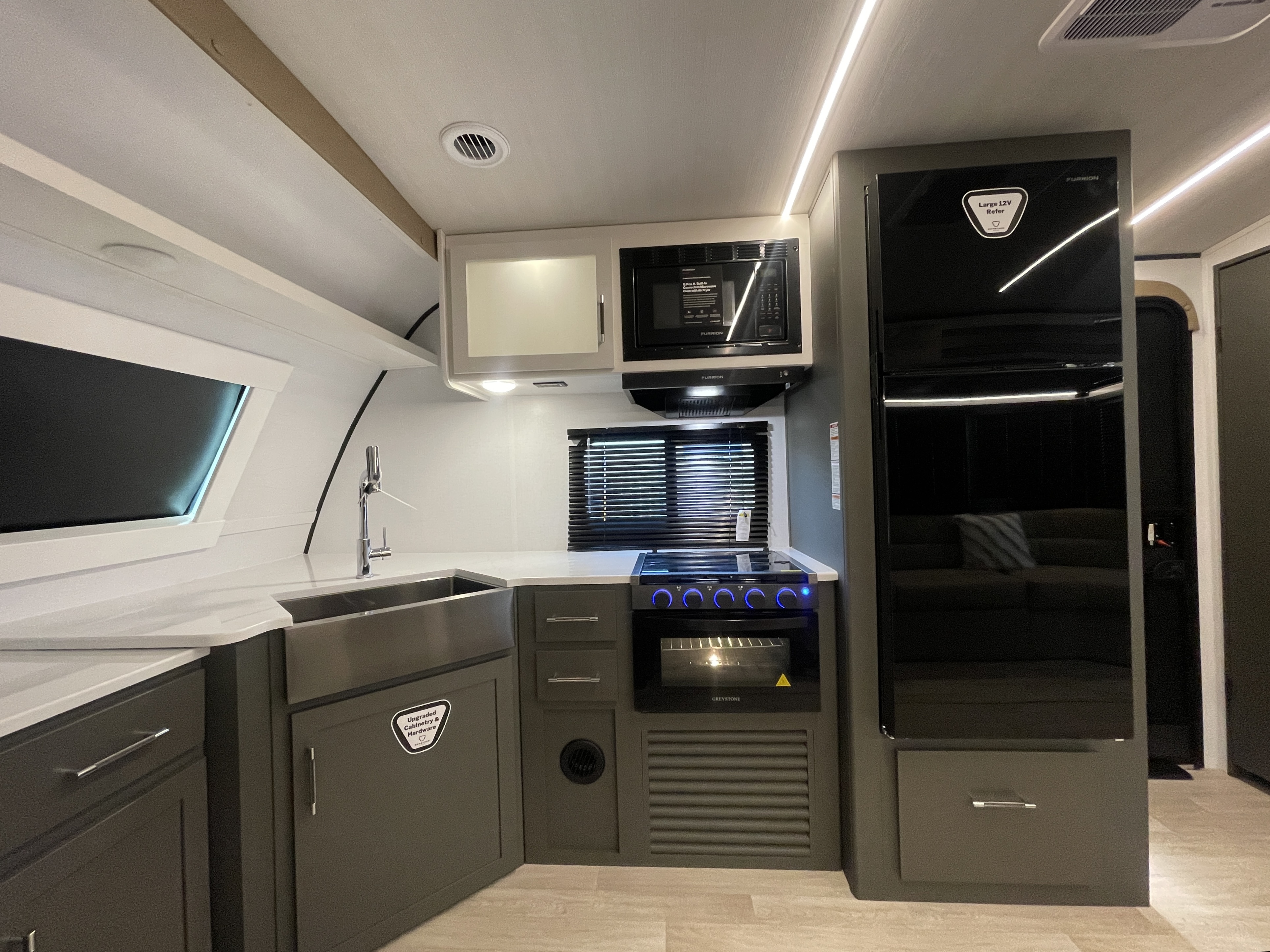 2026 Keystone Bullet Premium 265FKS - Image 18
