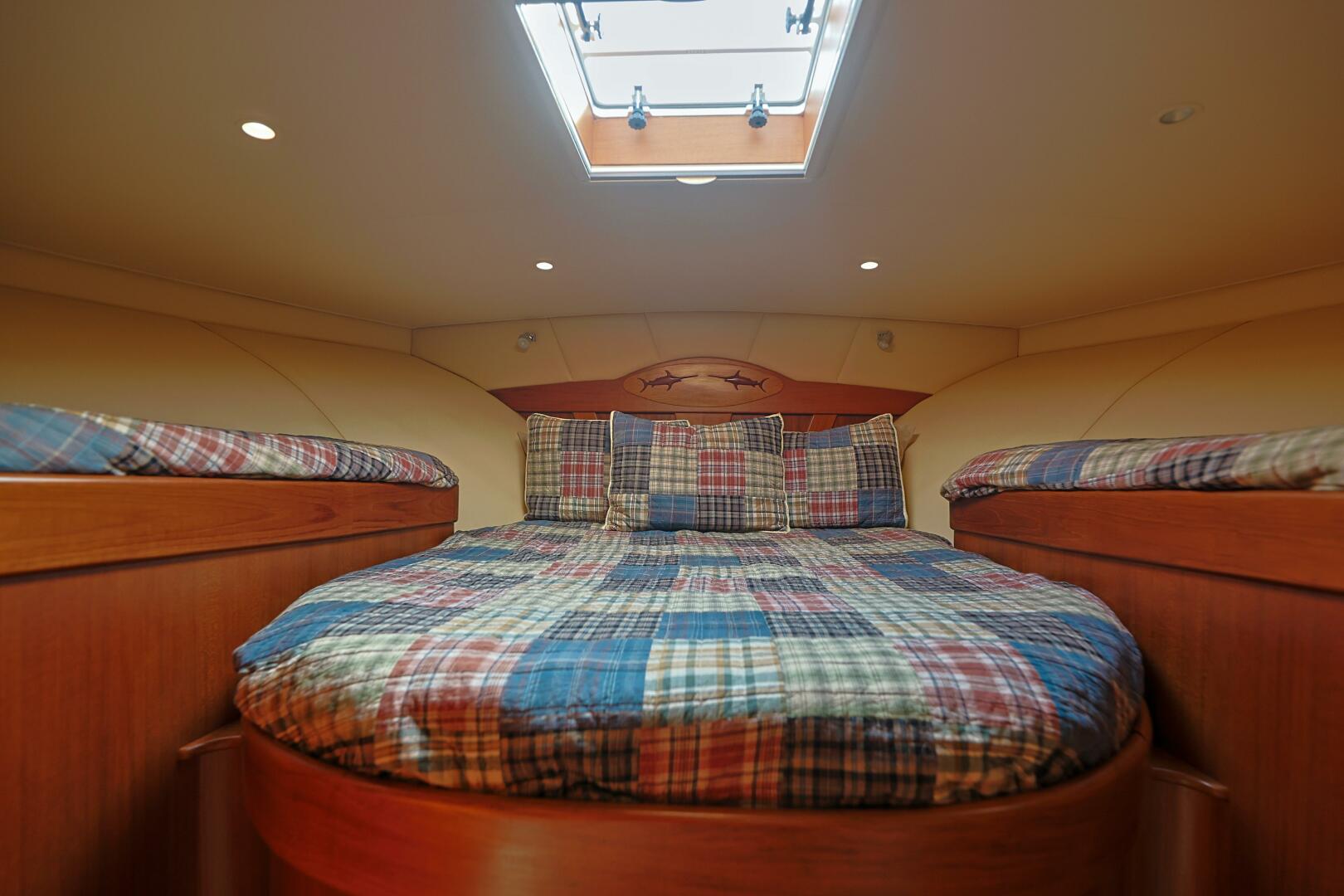 2014 Blackwell 62 Convertible - Image 18