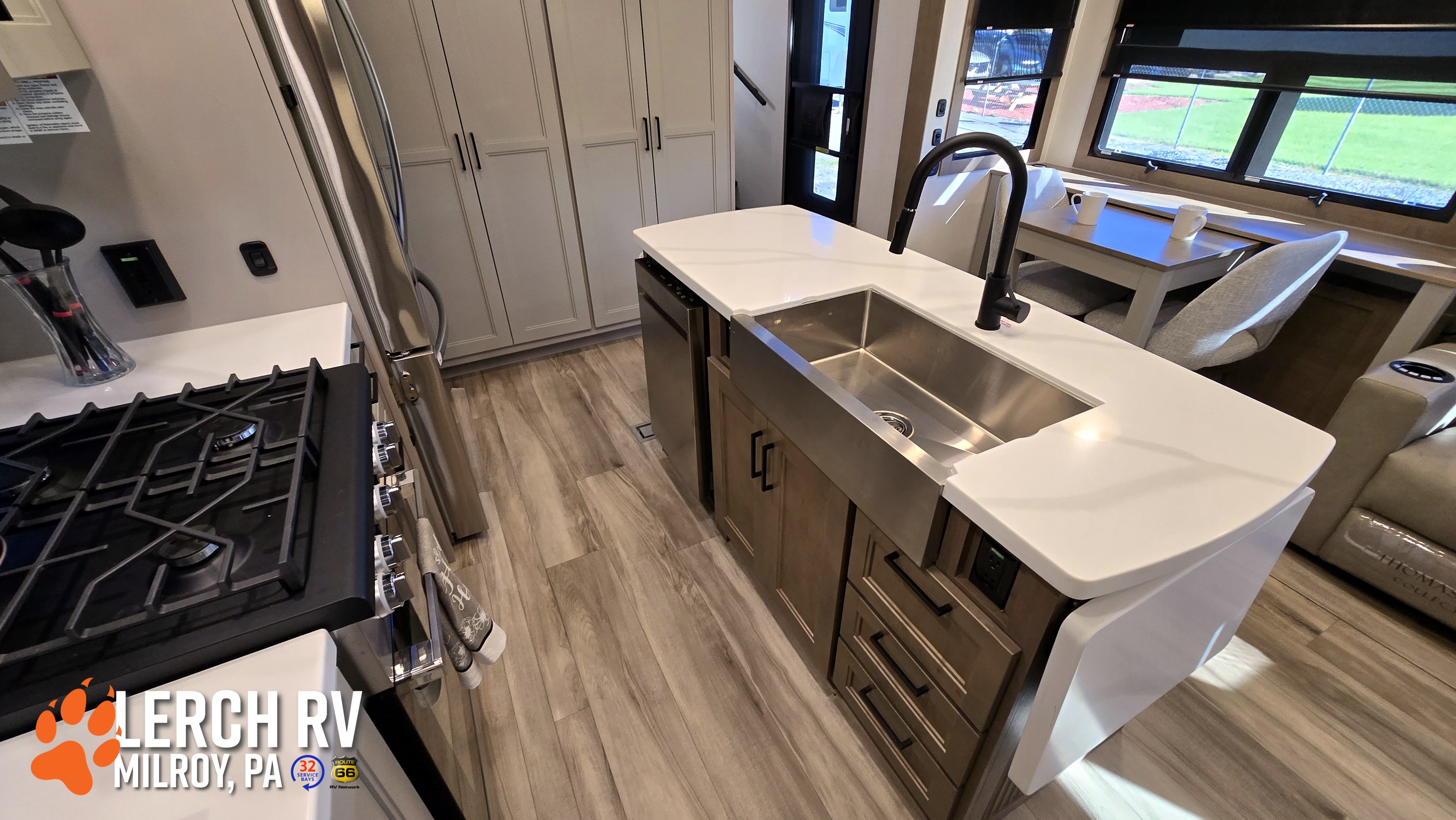 2027 KZ RV Durango Gold G366FBQ - Image 31