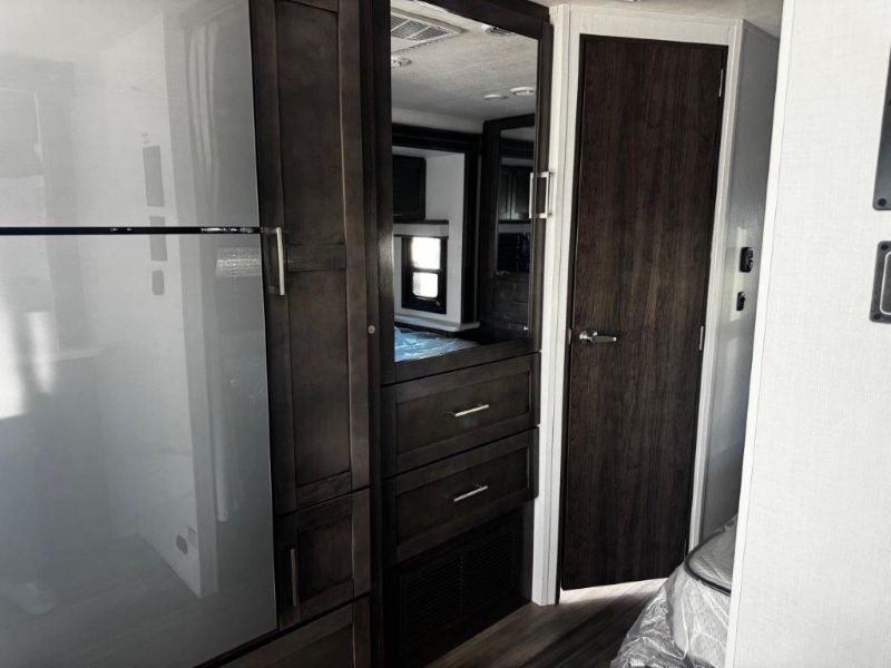2026 Entegra Coach Vision SE 27ASE - Image 19