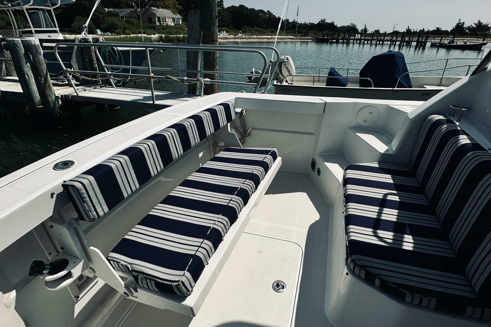 2007 Sabre 34 Express - Image 11