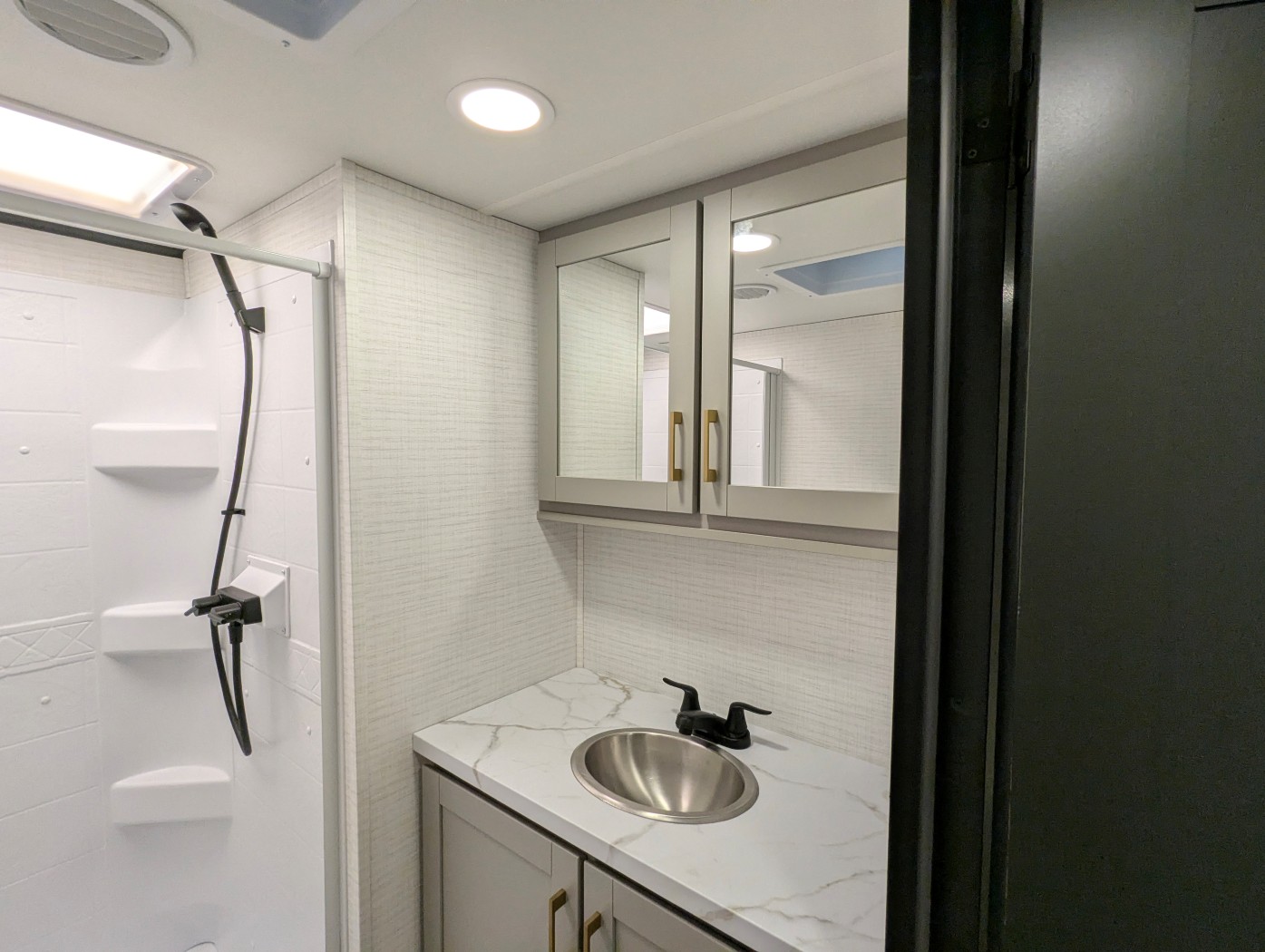 2026 Forest River Stealth 2800 - Image 15