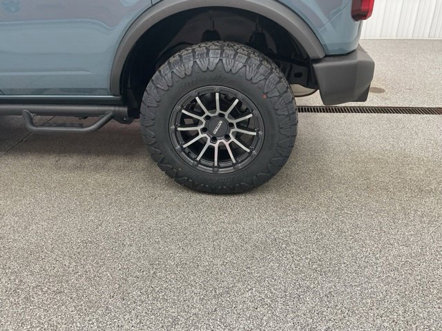 2022 Ford Bronco Utility 4D Black Diamond 4WD - Image 9