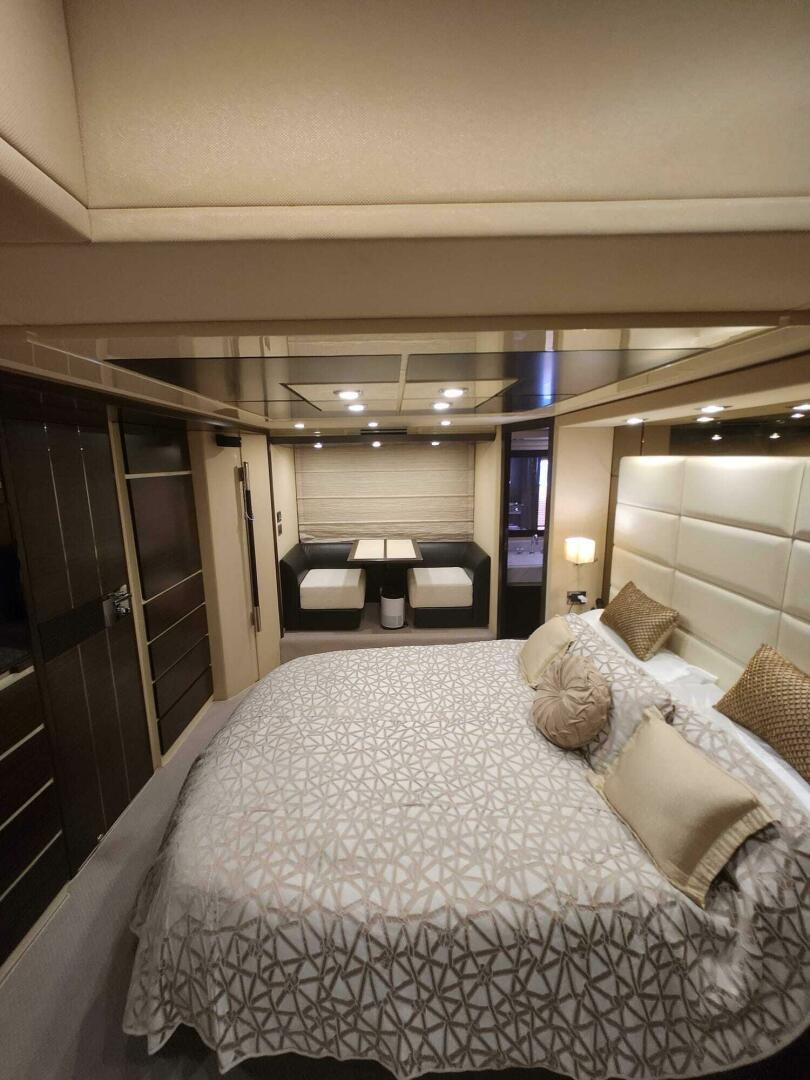 2014 Azimut Flybridge - Image 71