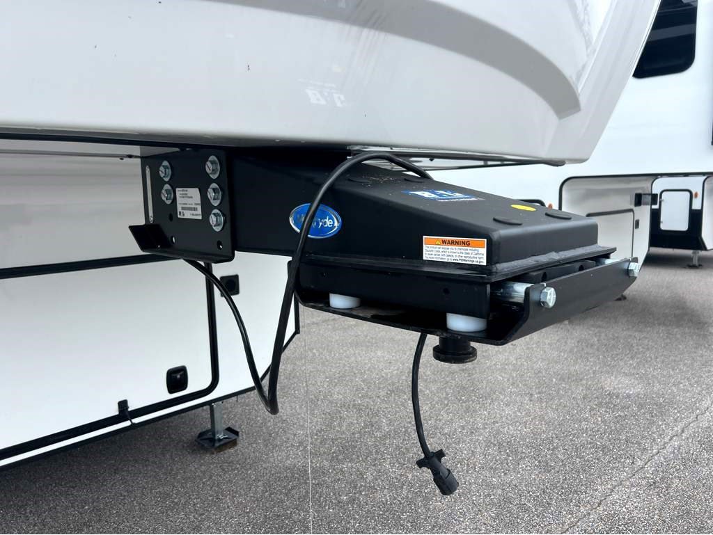 2026 VENTURE RV SPORTTREK 353VRK - Image 24