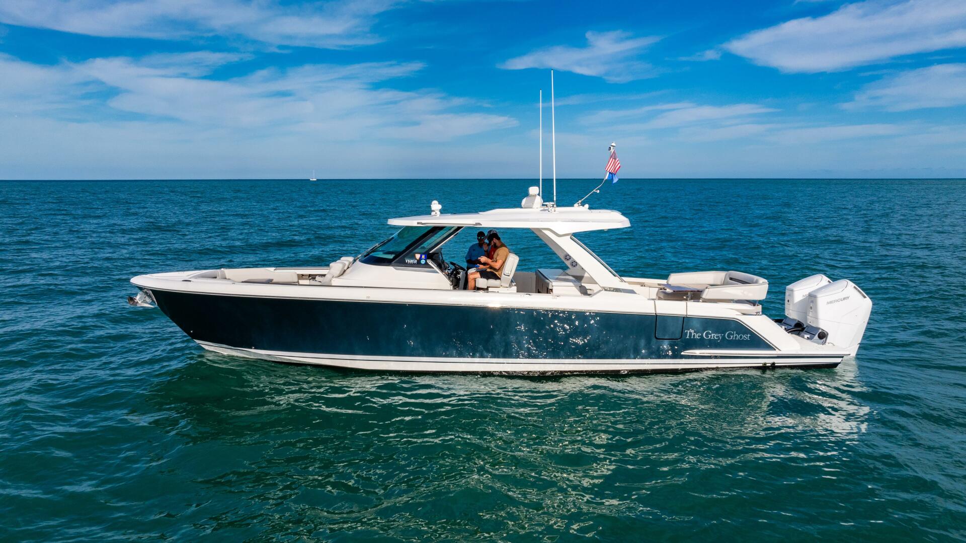 2022 Tiara Yachts 43 LS - Image 3