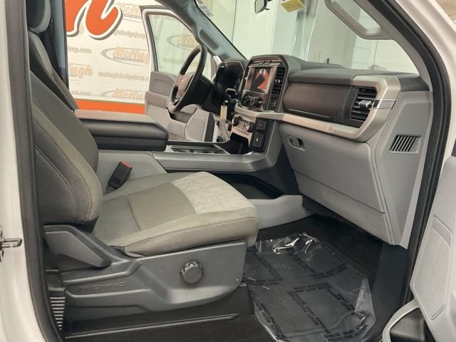 2022 Ford F150 Crew Cab XLT 4WD - Image 38
