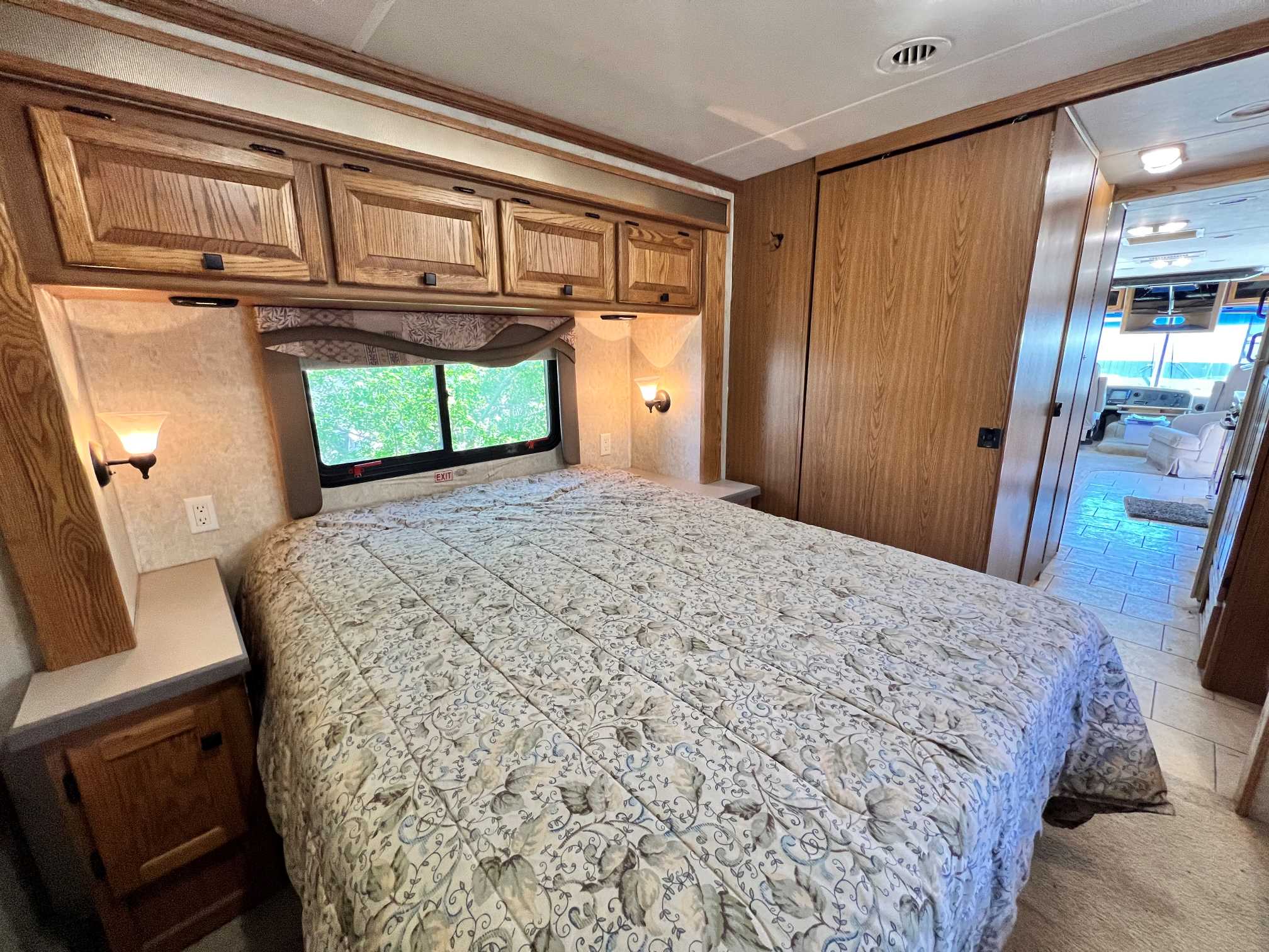 2005 Tiffin Allegro Bay 34XB - Image 27
