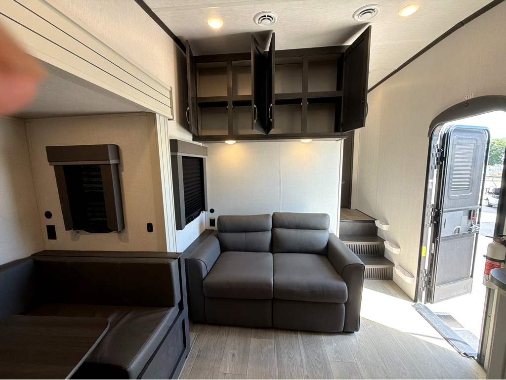 2025 Keystone COUGAR 2700BH - Image 22