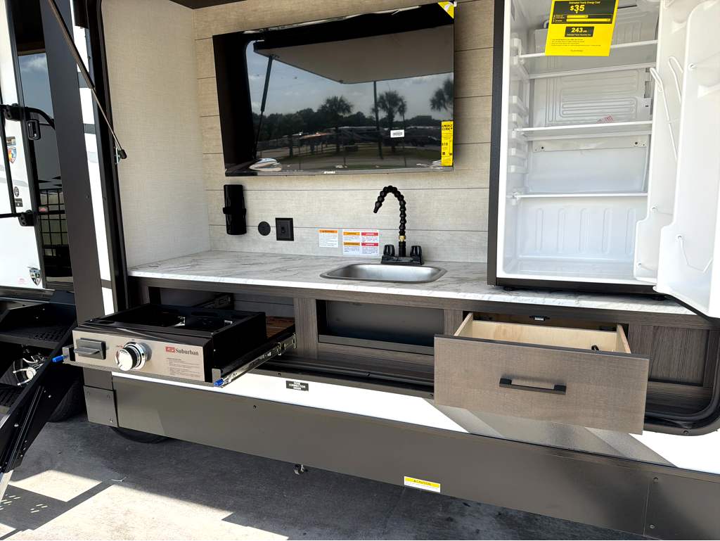 2027 VENTURE RV SPORTTREK 333VFK - Image 13
