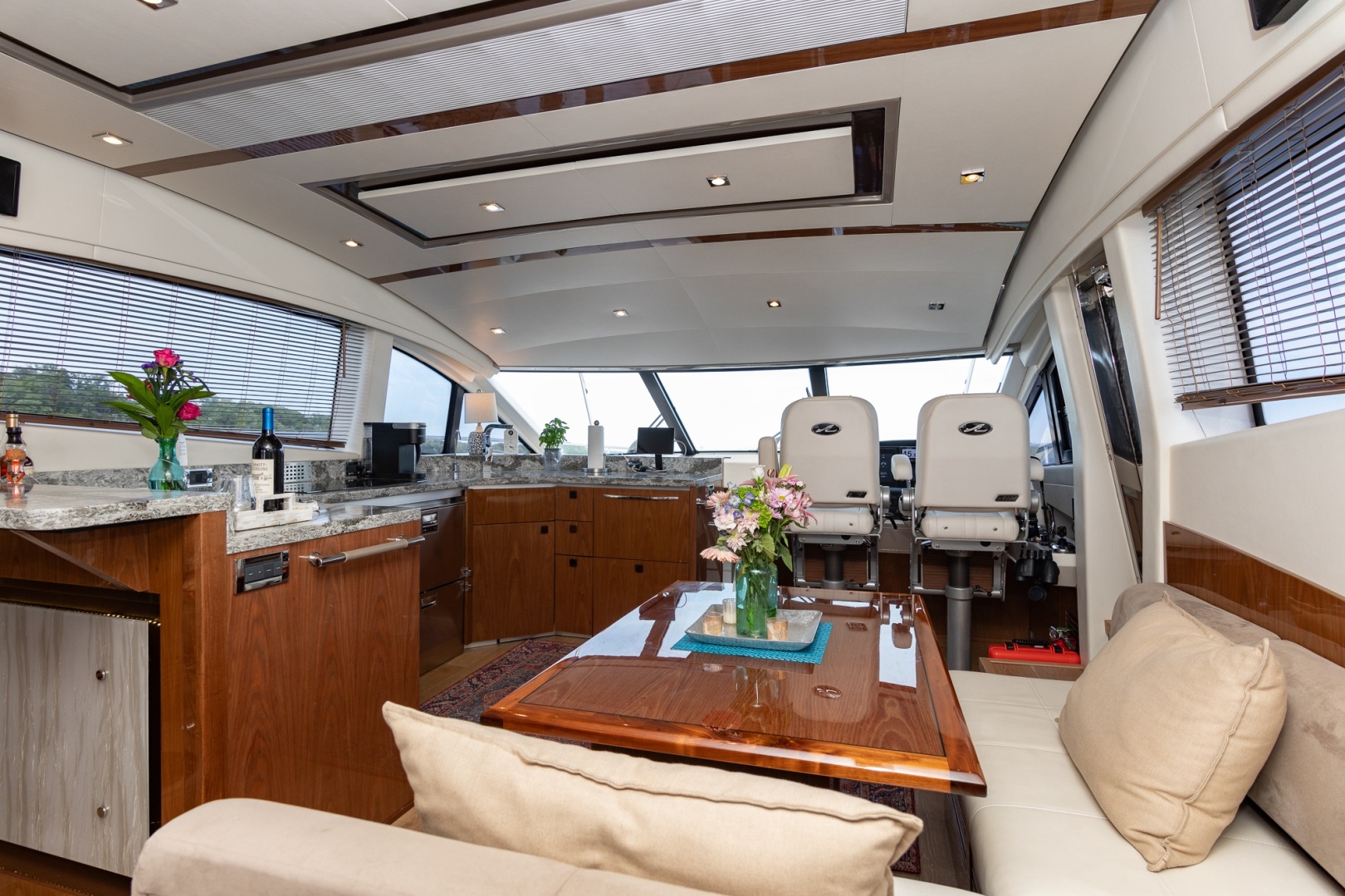 2018 Sea Ray L650 FLY - Image 21