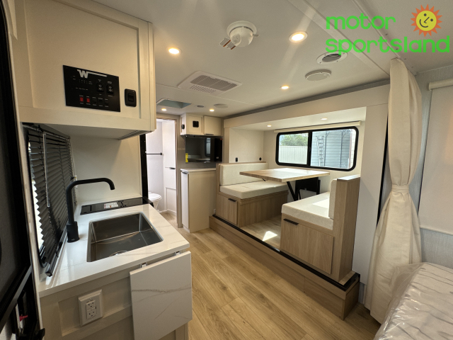 2026 Winnebago Micro Minnie 2108DS - Image 12