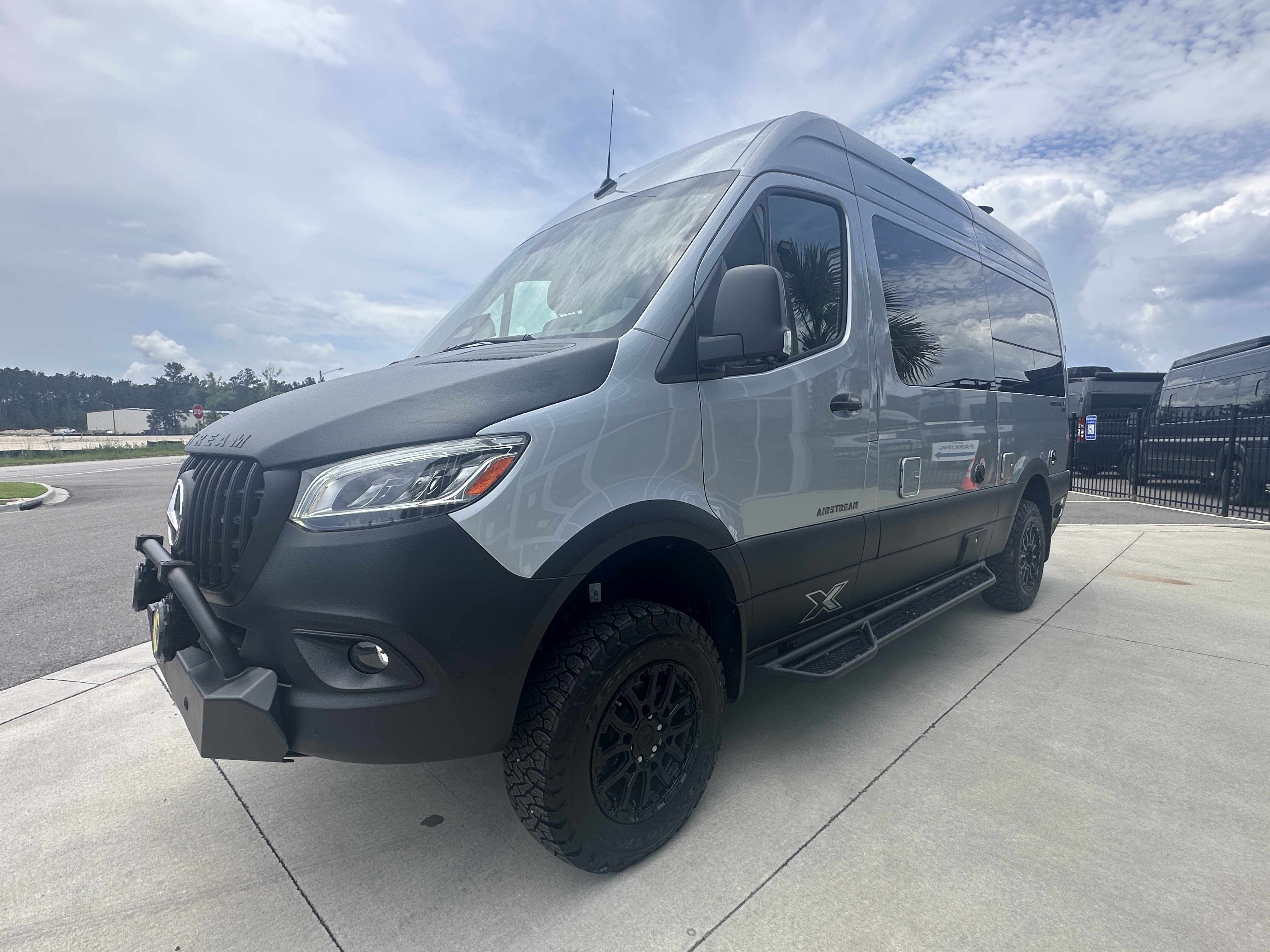 2026 Airstream Interstate 19X - Image 8