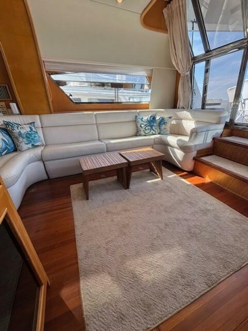 1994 Johnson High Tech 56' Euro - Image 9