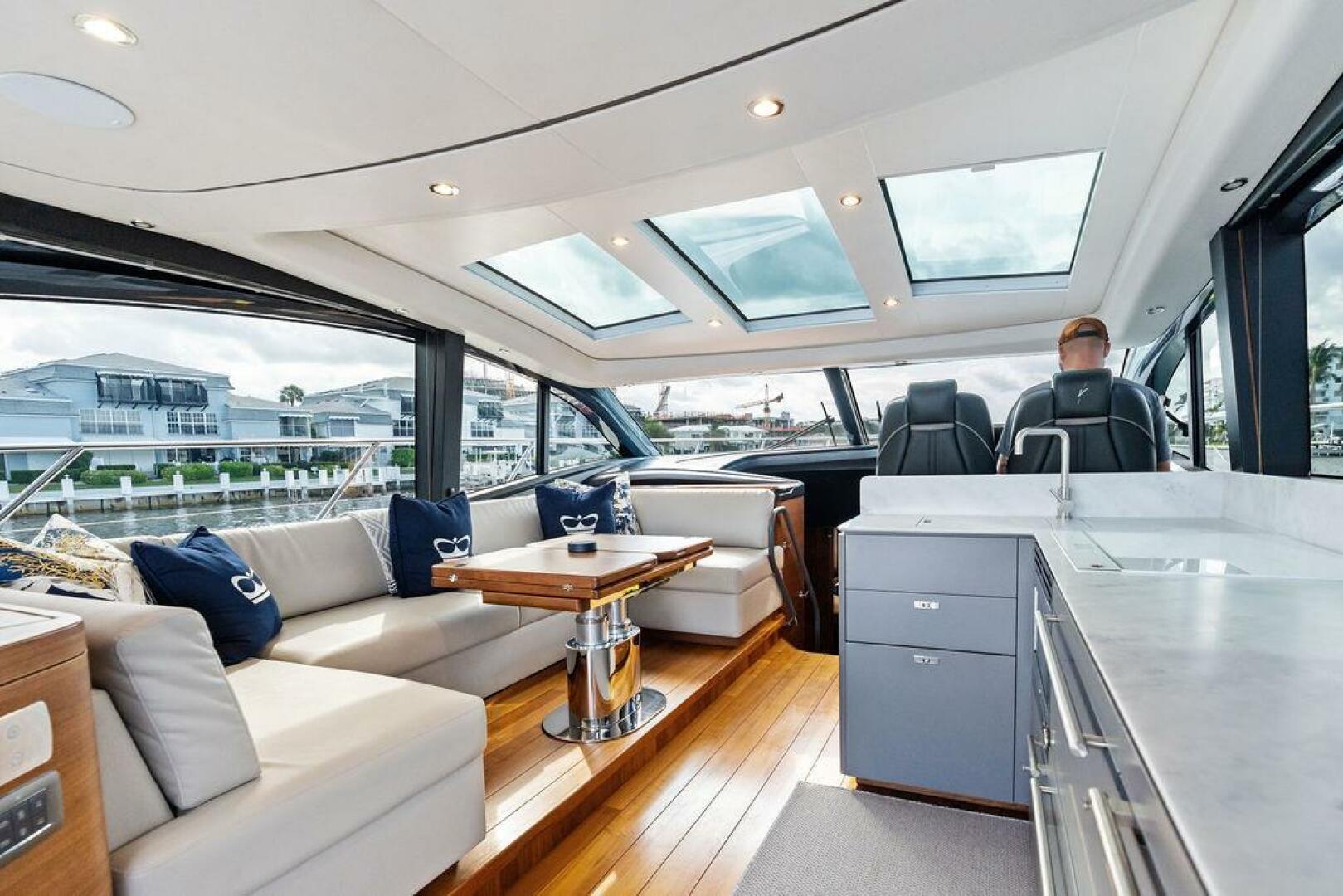 2021 Princess V55 - Image 27