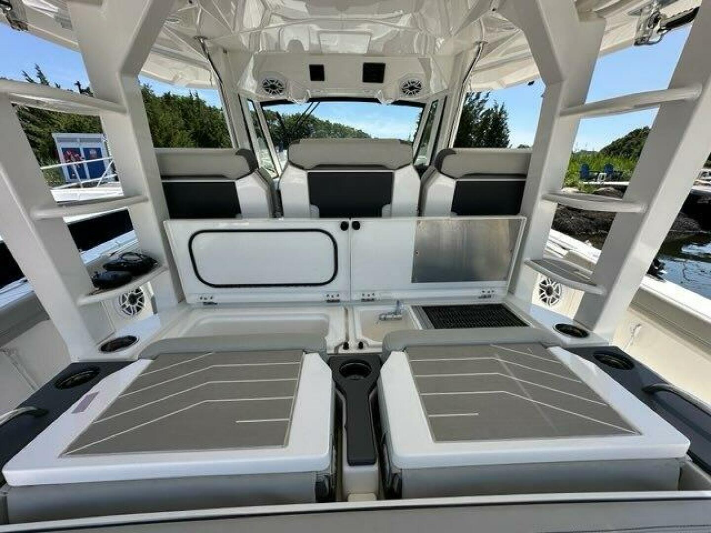 2021 PURSUIT S 428 Sport Base - Image 26