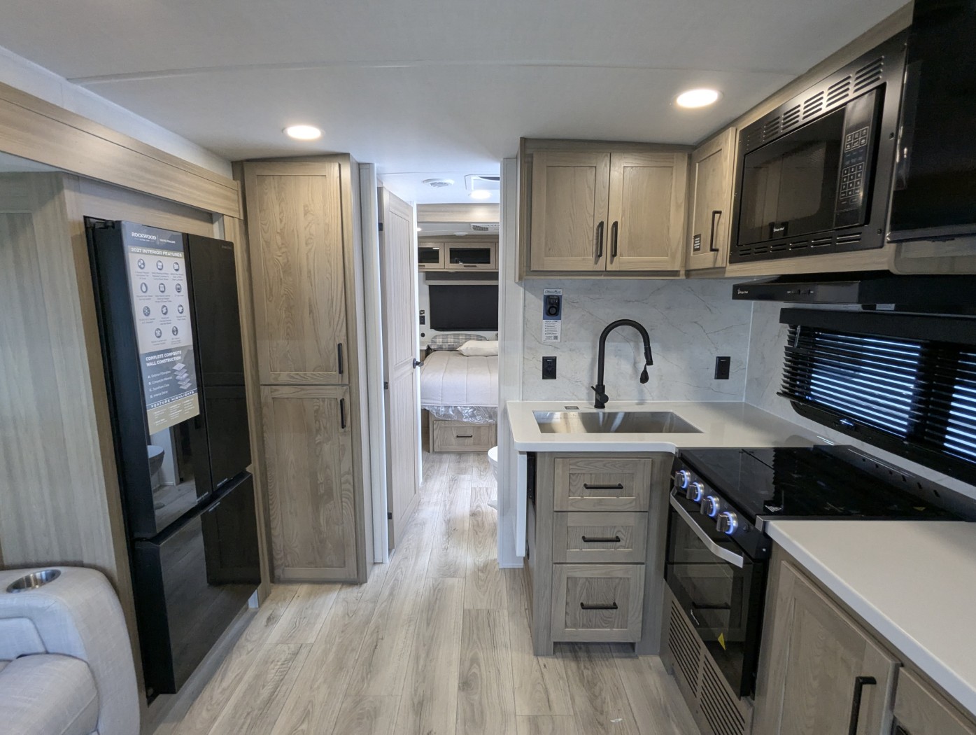 2027 Forest River Rockwood Ultra Lite 2618RD - Image 17