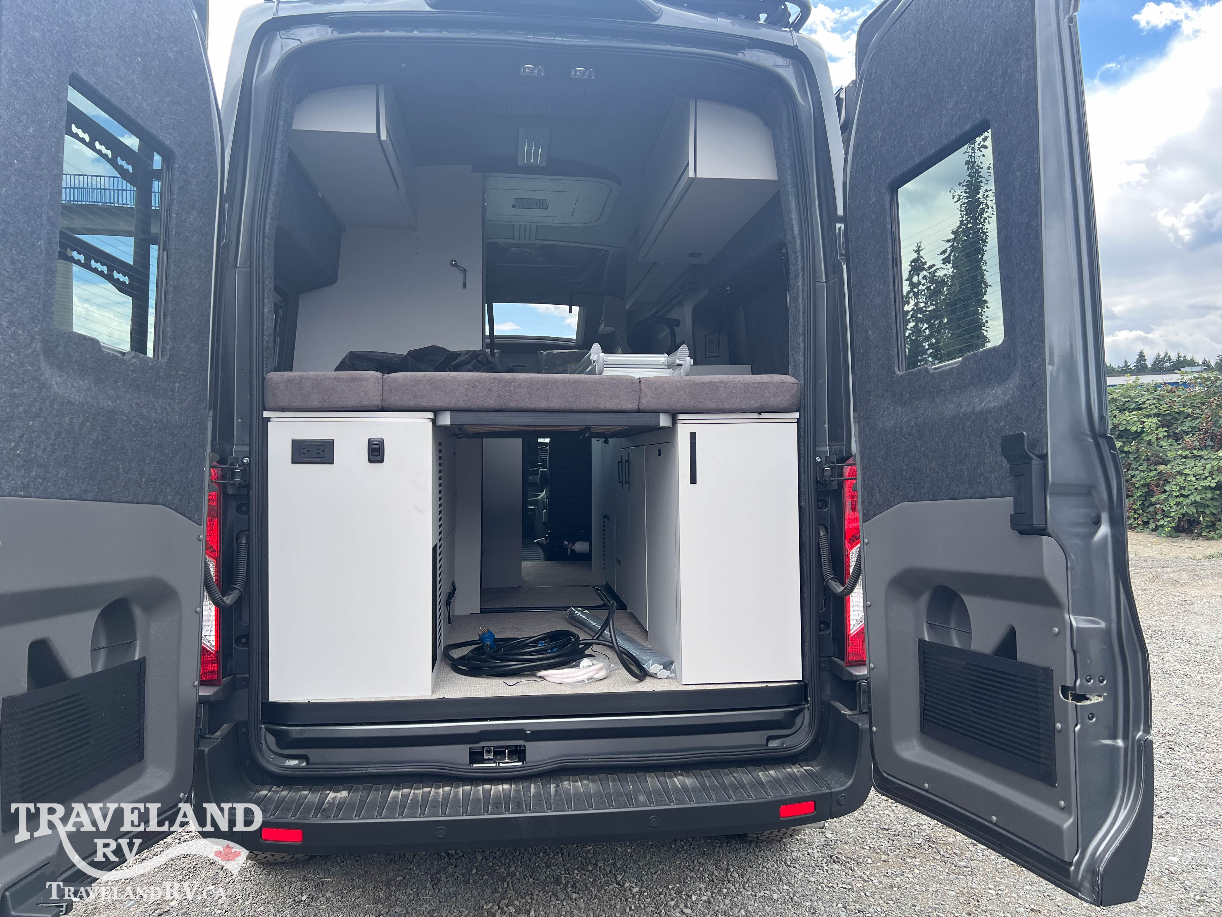 2027 Grand Design LINEAGE SERIES VT LVT1 POP TOP - Image 8