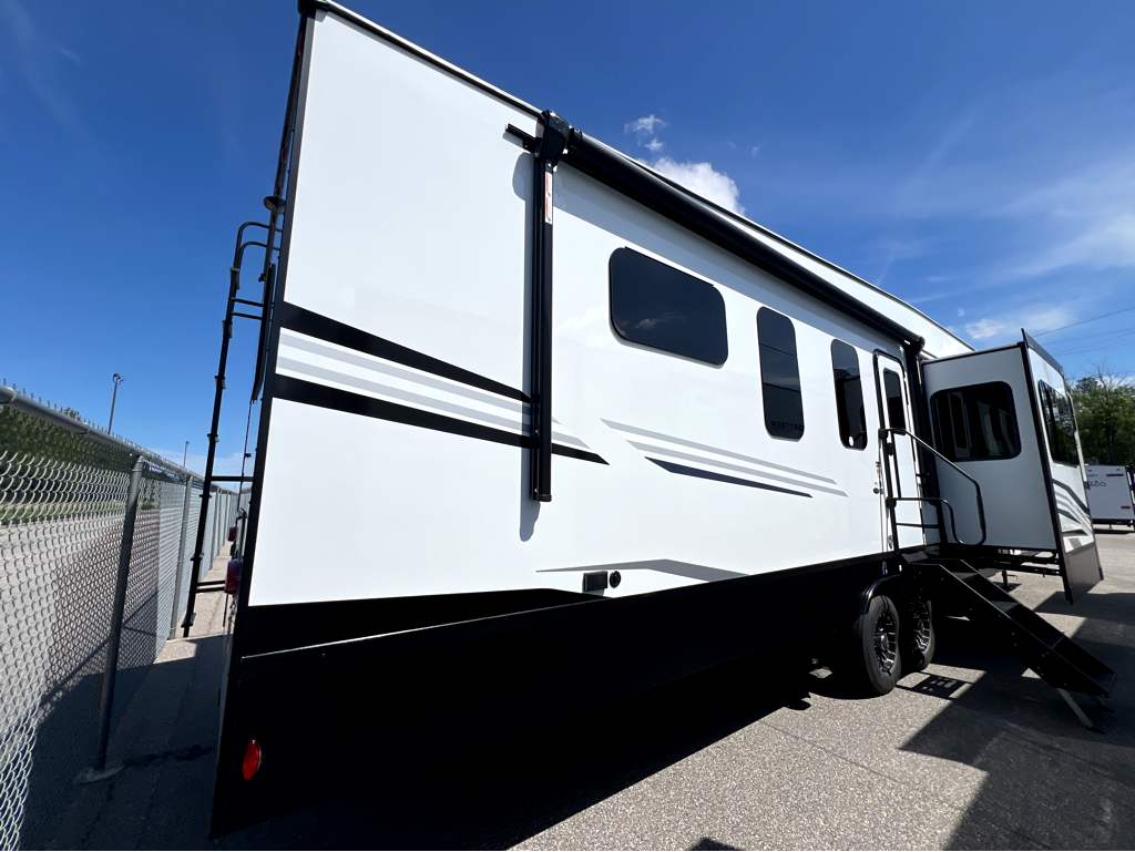 2026 VENTURE RV SPORTTREK 365VFL - Image 4