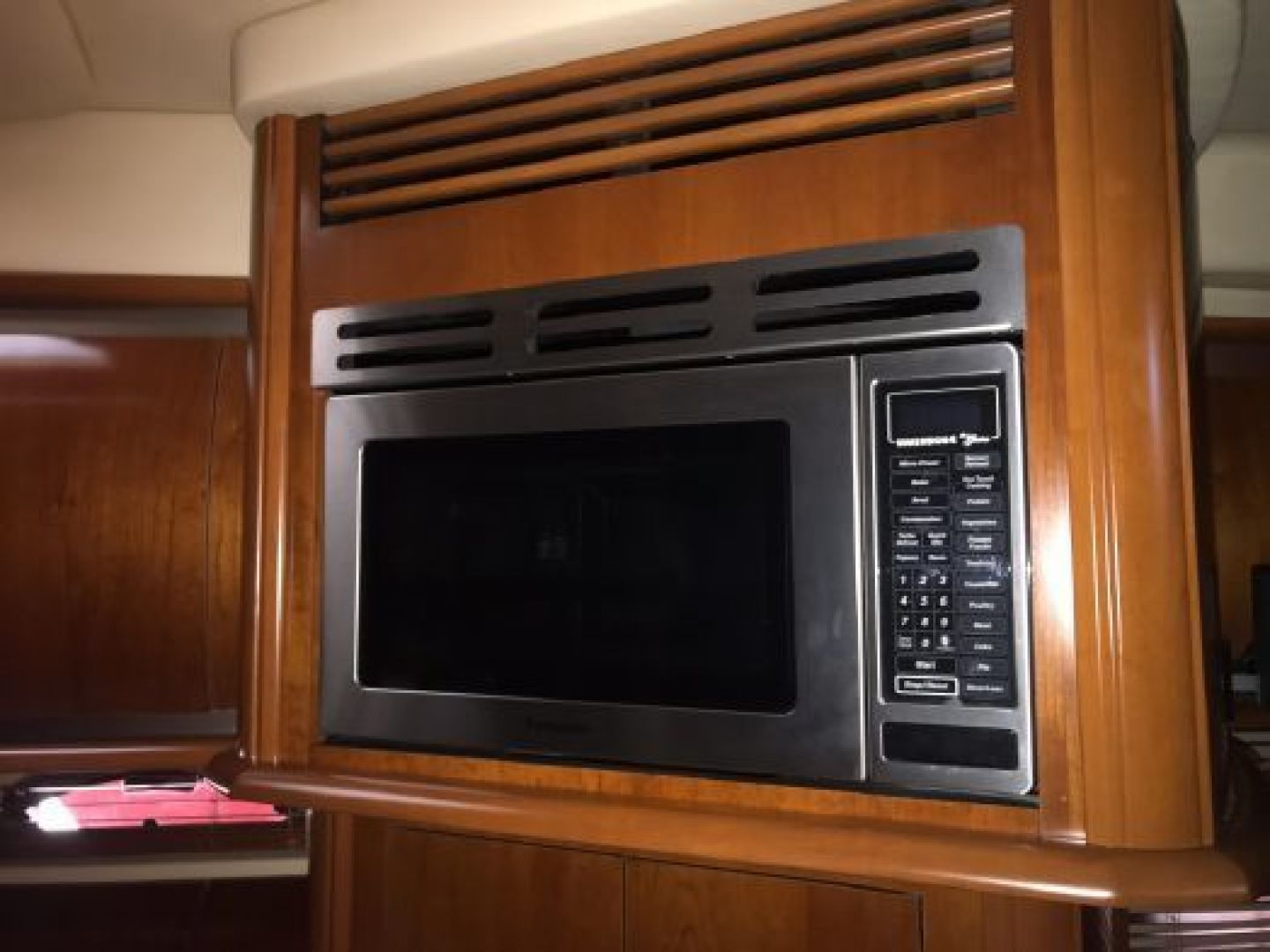 2005 Sea Ray Sundancer - Image 13
