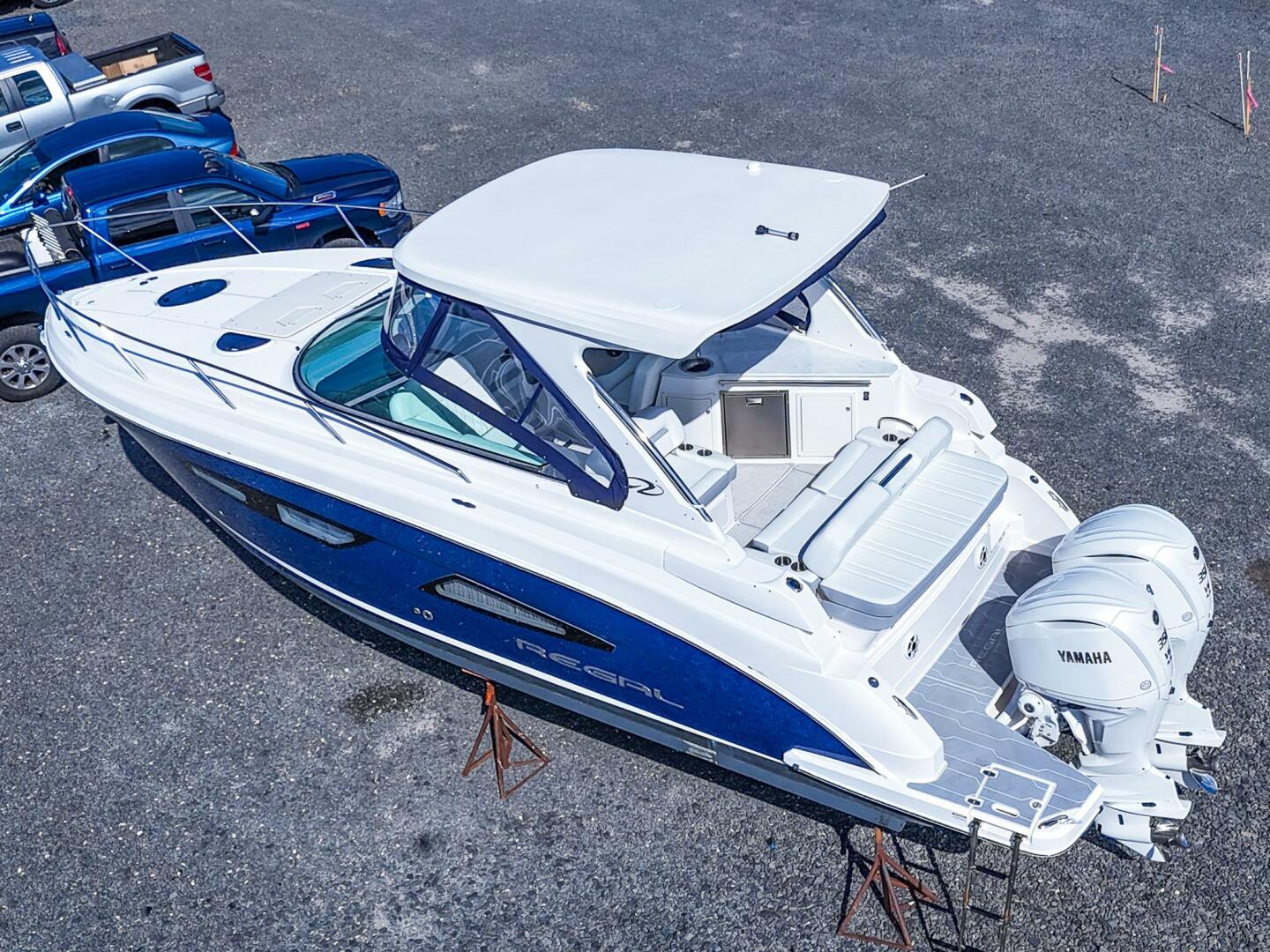 2026 Regal 33 XO Base - Image 3