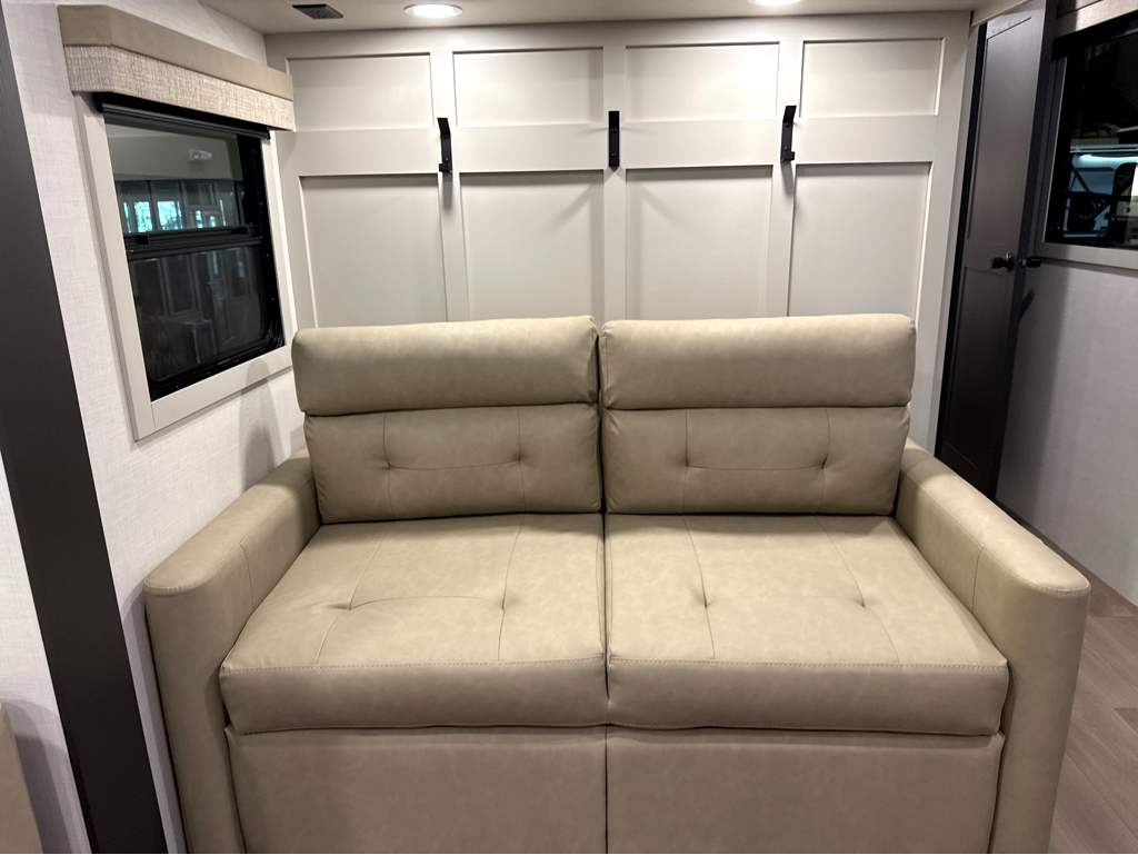 2027 VENTURE RV STRATUS 271VRK - Image 17