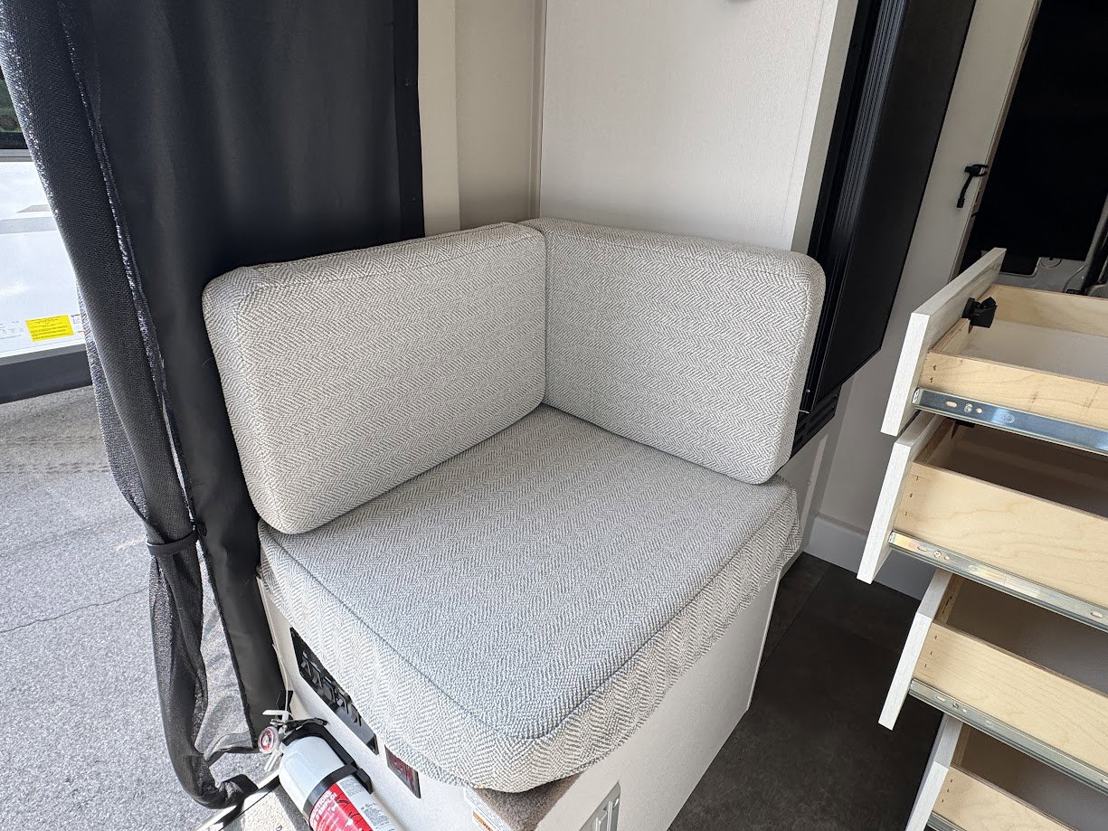 2026 JAYCO COMET 18C - Image 21