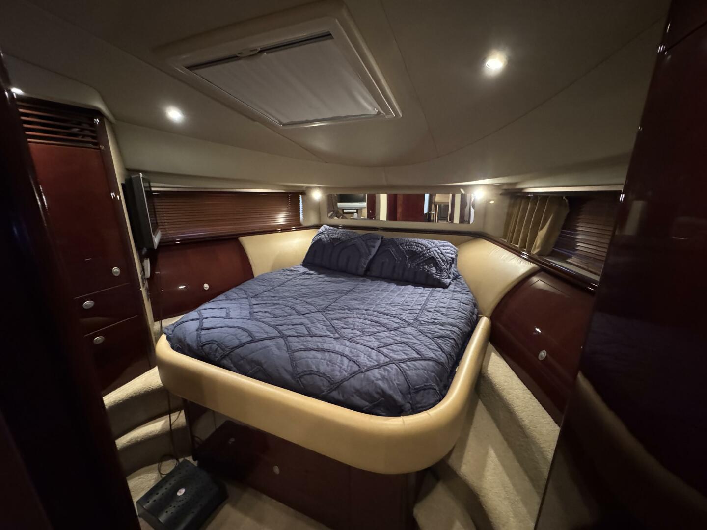 2007 Sea Ray 58 Sedan Bridge - Image 31
