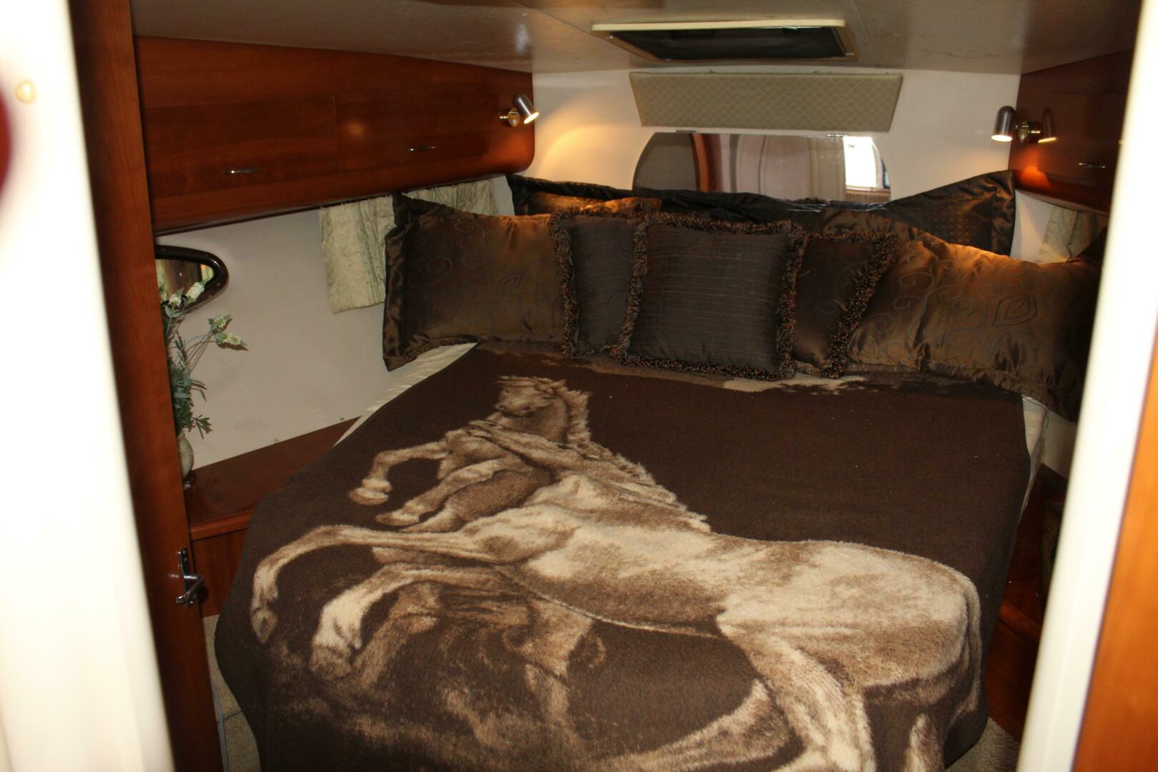 2004 Carver 360 Mariner - Image 16