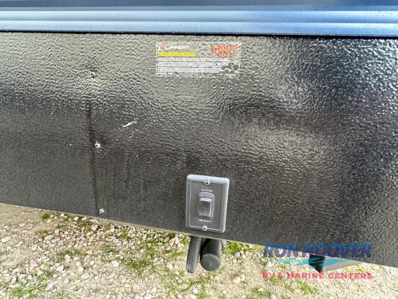 2026 PALOMINO 31RLQS - Image 9