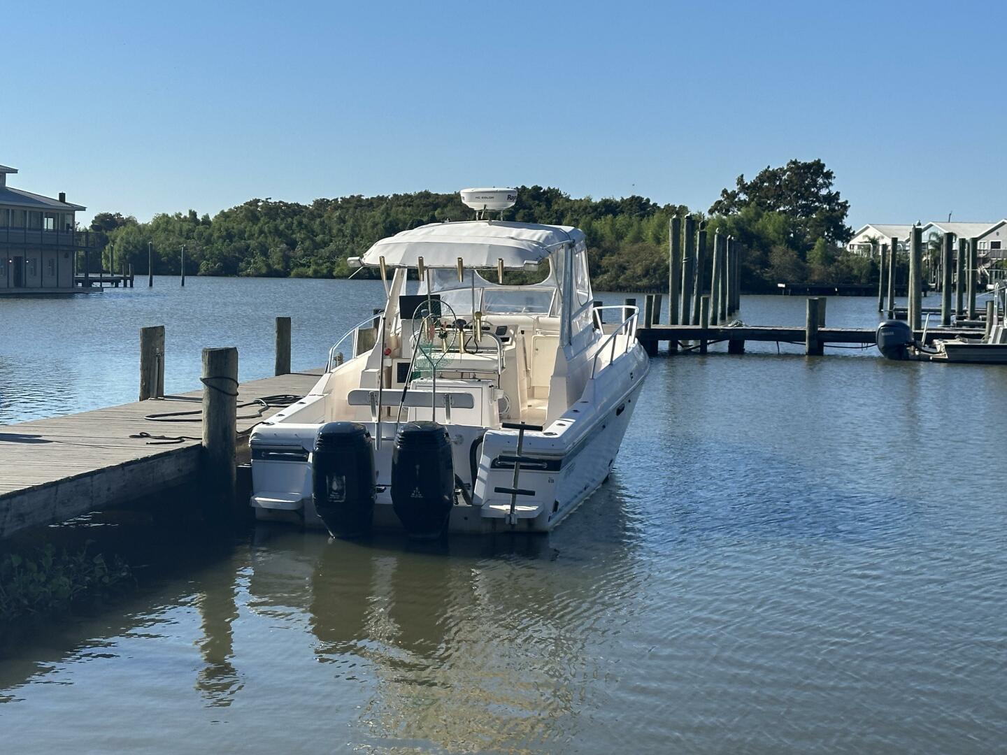 1994 Intrepid 376 Walkaround - Image 25
