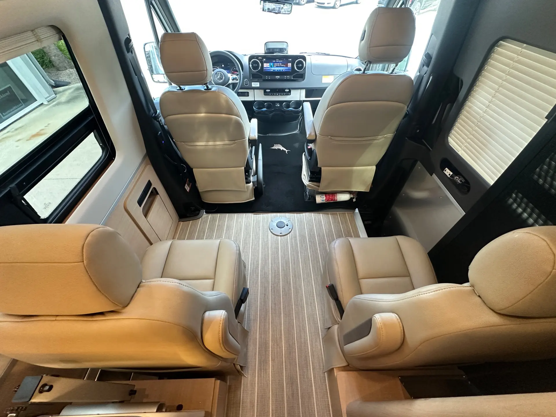 2027 Airstream Interstate 24GL Tommy Bahama - Image 10