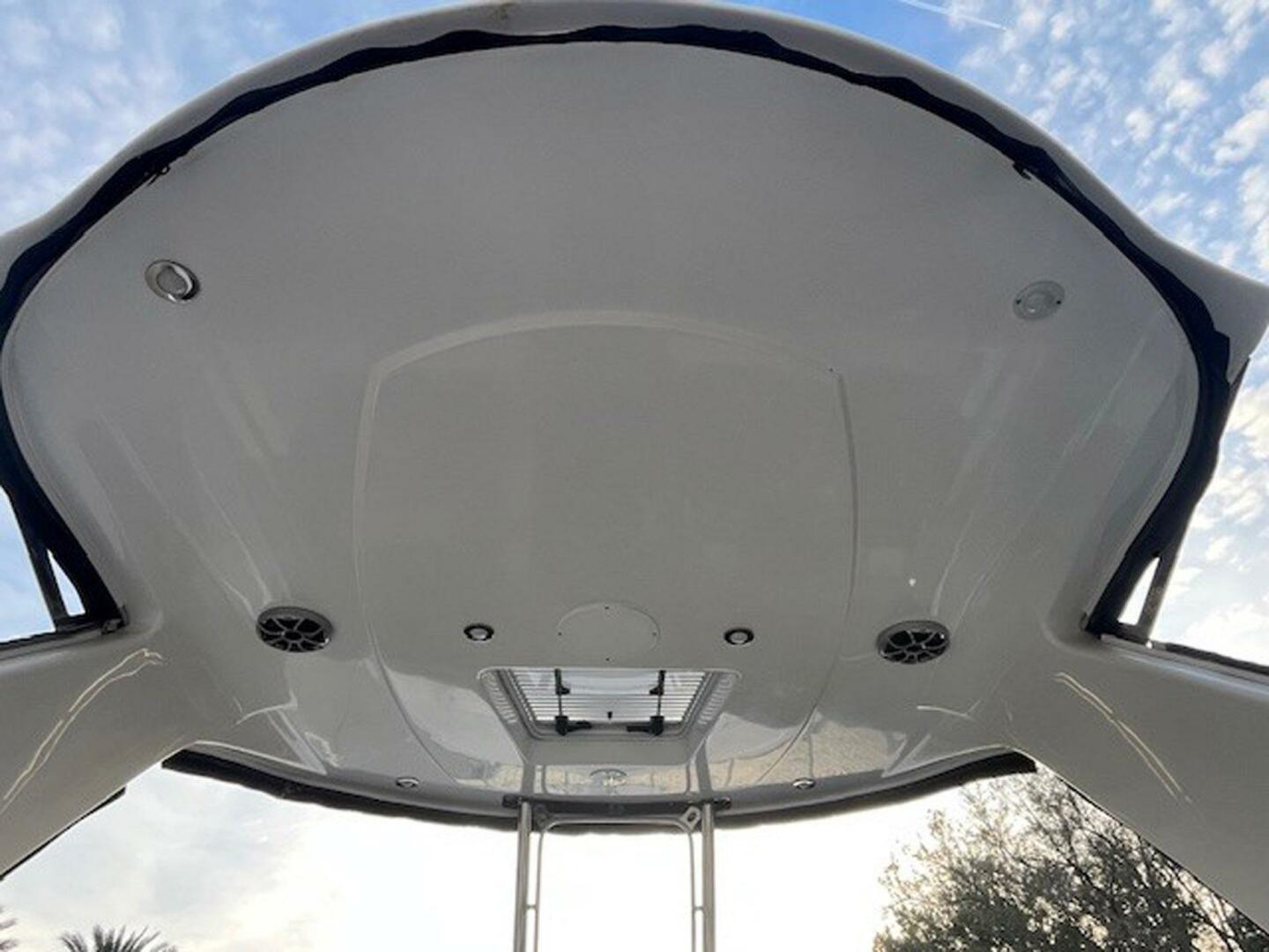 2018 Monterey 335 Sport Yacht - Image 22