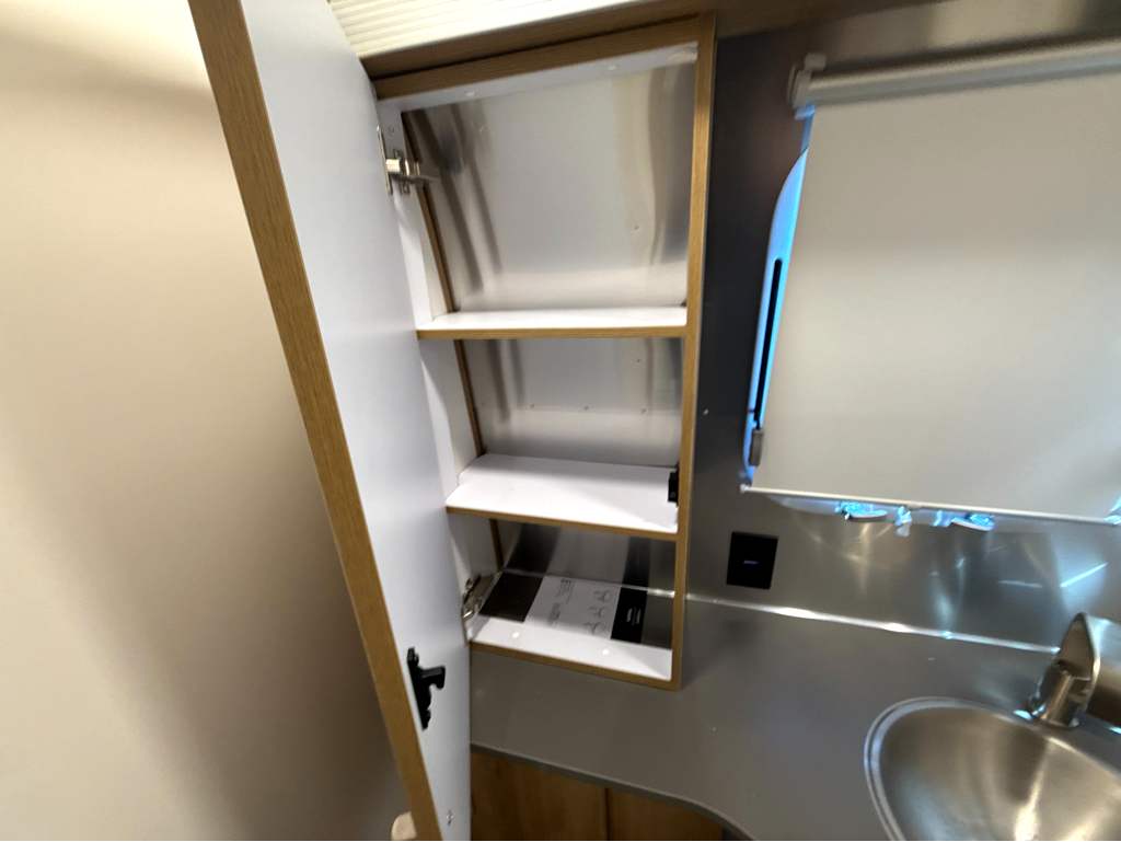 2026 AIRSTREAM TRADE WIND 25FBT - Image 29