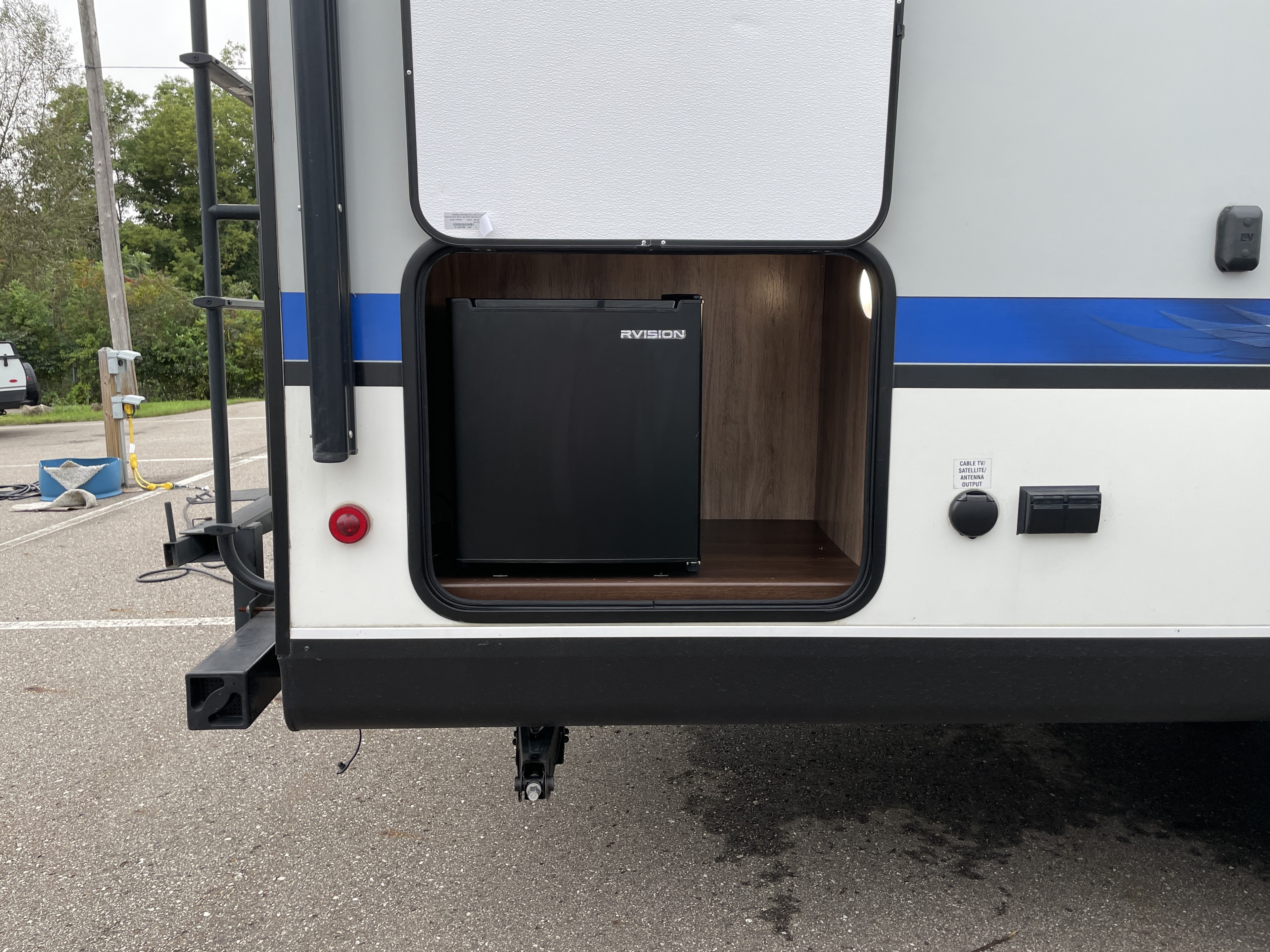 2019 Jayco Jay Feather 24RL - Image 4