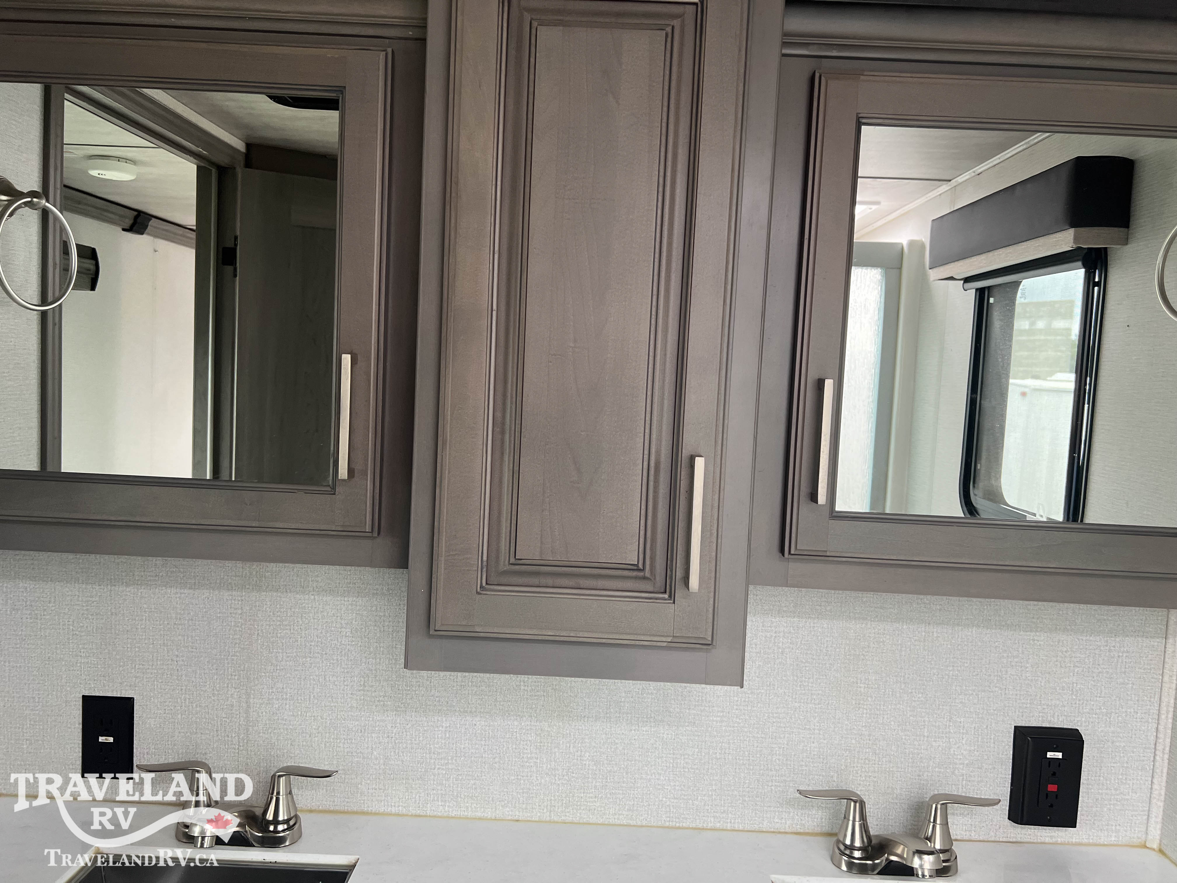 2021 Keystone Montana 3780RL - Image 31