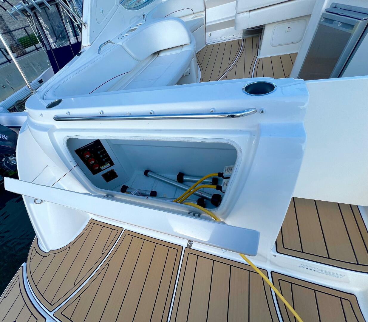 2012 Bayliner 335 - Image 18