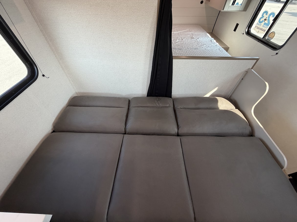 2027 Jayco Jay Flight SLX 260BH - Image 15