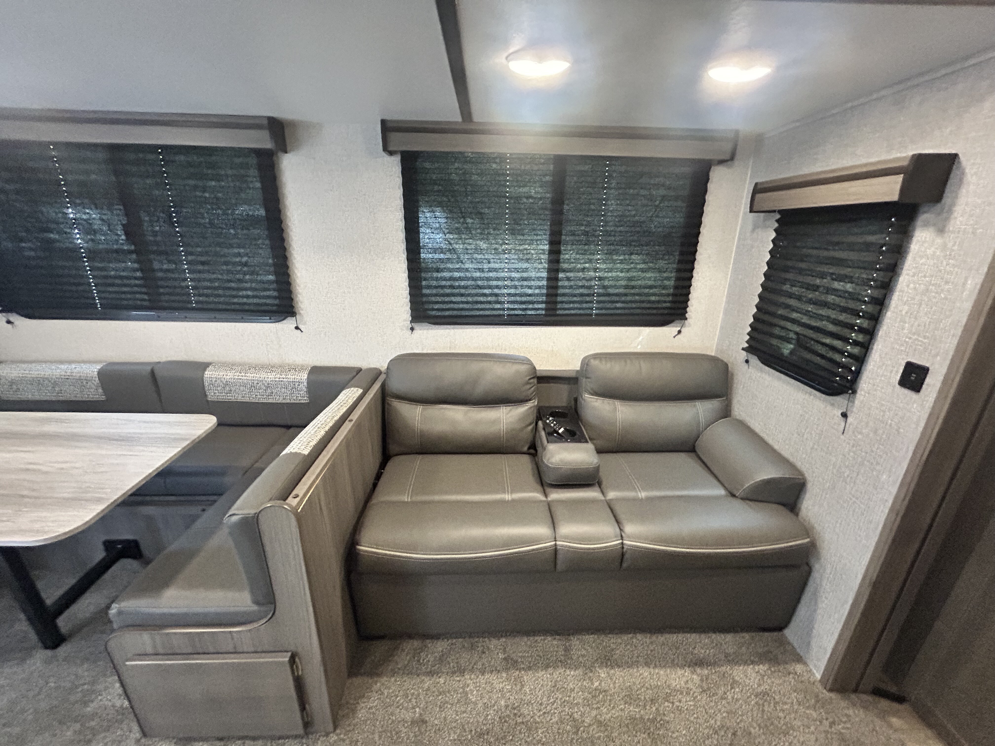 2021 CROSSROADS VOLANTE LITE 33DB - Image 16