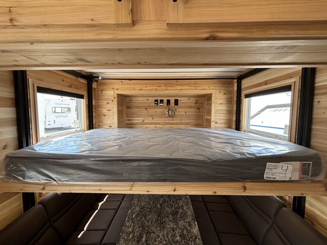 2027 ICE CASTLE RV EXTREME III 8X21 - Image 17