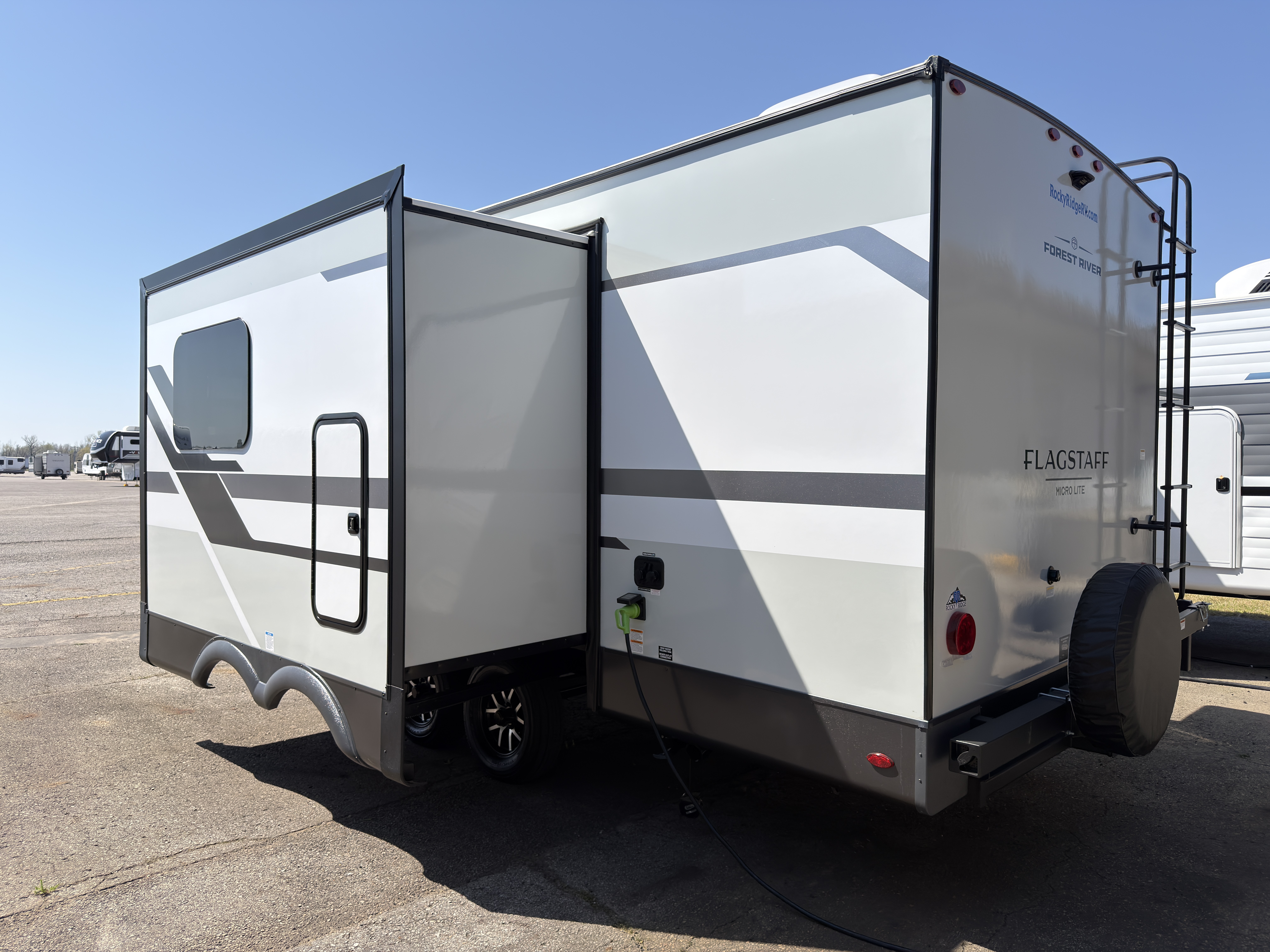 2026 Forest River Flagstaff Micro Lite 25BSDS - Image 4