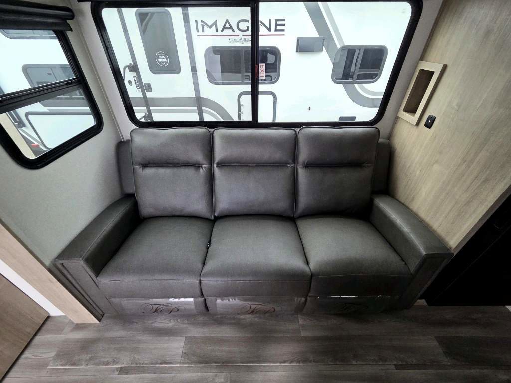 2026 GRAND DESIGN IMAGINE 2300MK - Image 9