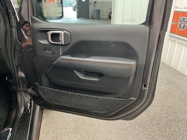 2022 Jeep Gladiator Crew Cab Mojave 4WD - Image 33