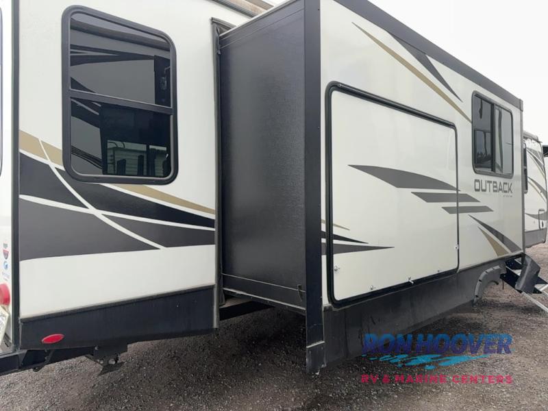 2023 KEYSTONE 330RL - Image 4