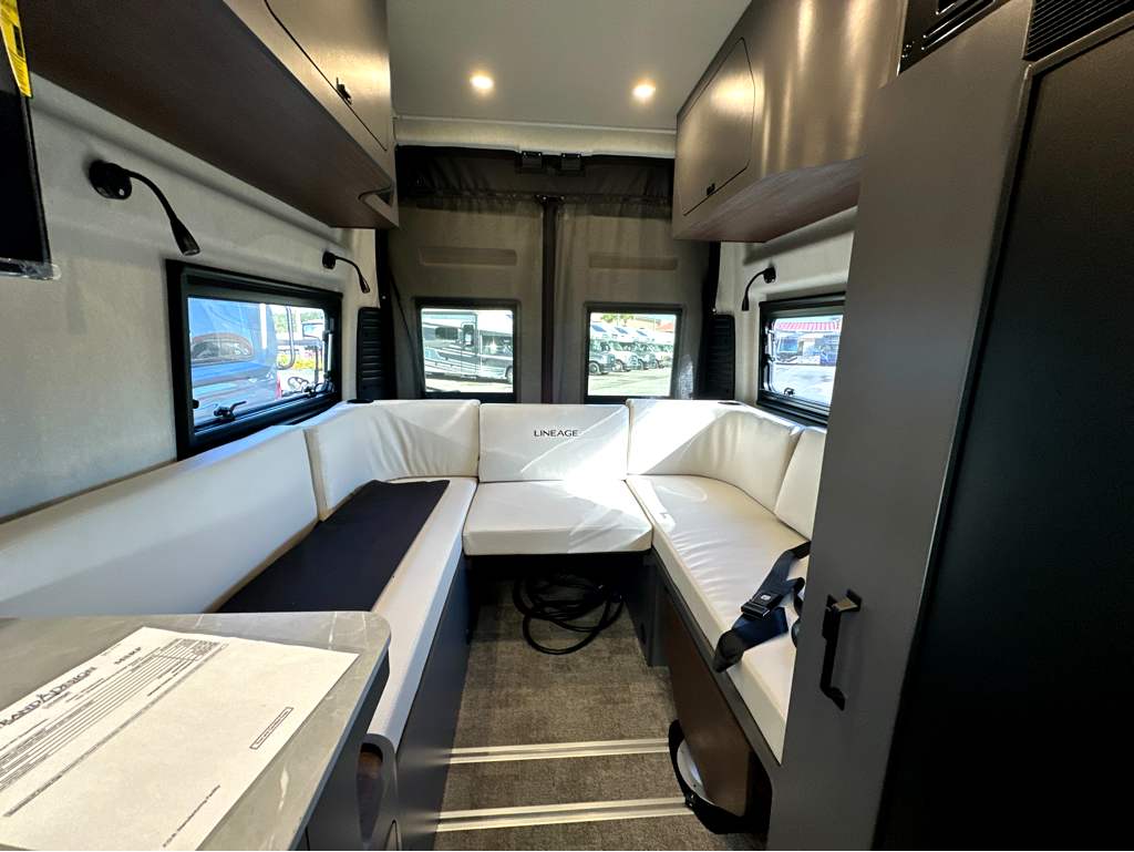 2027 GRAND DESIGN LINEAGE SERIESVP LVP2 - Image 13