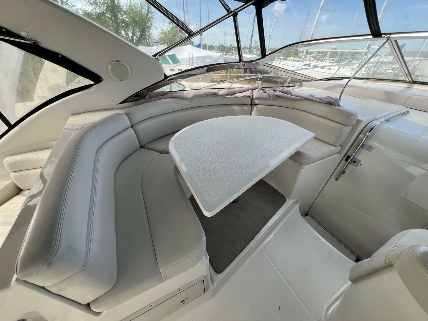 2000 Regal 4160 Commodore - Image 15