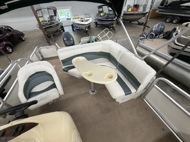 2003 LOWE SUNCRUISER TRINDAD 222 - Image 13